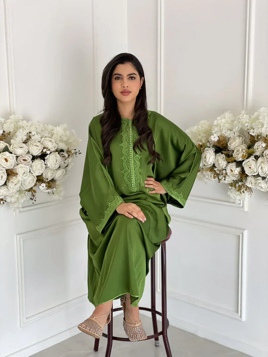 Siham Groene Abaya – Elegante Marokkaanse Jurk voor Thuis & Bijeenkomsten – productweergave 2