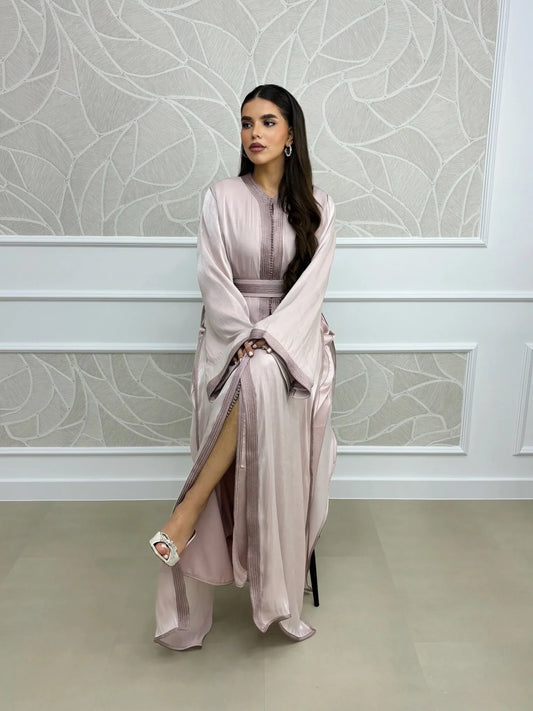Sawsan Beige Takchita – Tweedelige Marokkaanse Ceremoniejurk – productweergave 2