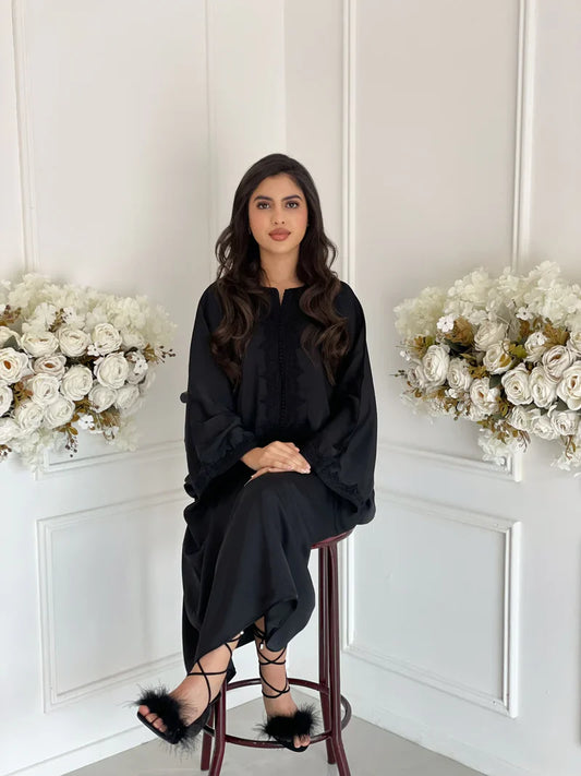 Dalila Zwarte Abaya – Elegante Marokkaanse Robe voor Thuis & Bijeenkomsten – productweergave 2