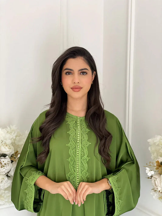 Siham Groene Abaya – Elegante Marokkaanse Jurk voor Thuis & Bijeenkomsten