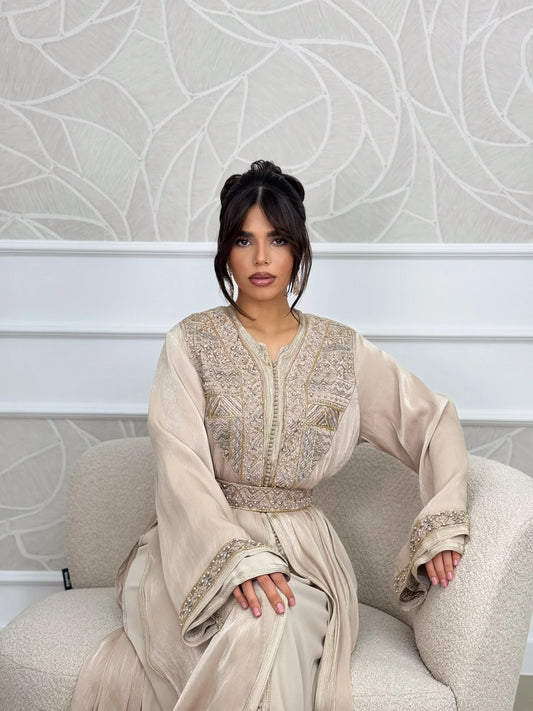 Nihal Beige Takchita – Tweedelige Marokkaanse Ceremoniejurk