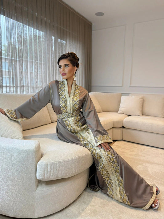 Boutaina Grijze Kaftan – Handgemaakte Marokkaanse Jurk – productweergave 2