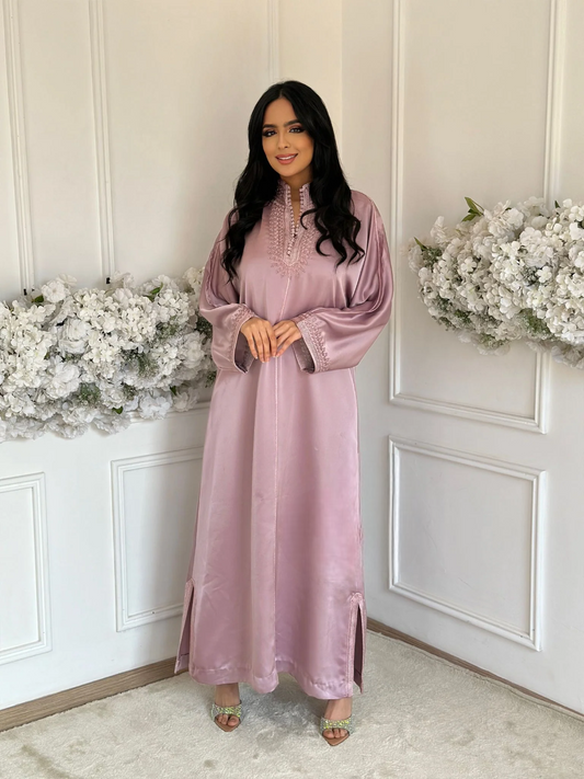 Marina Roze Abaya – Elegante Marokkaanse Robe voor Thuis & Bijeenkomsten – productweergave 2
