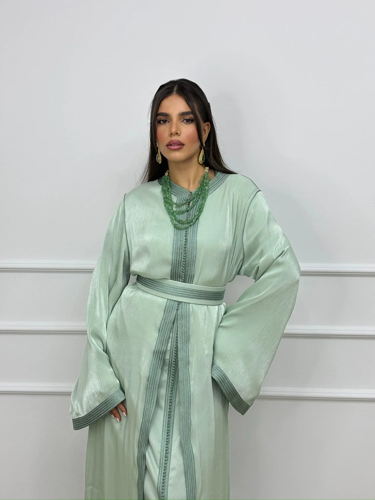Souad Groene Takshita – Tweedelig Marokkaans Ceremonieel Gewaad – productweergave 2
