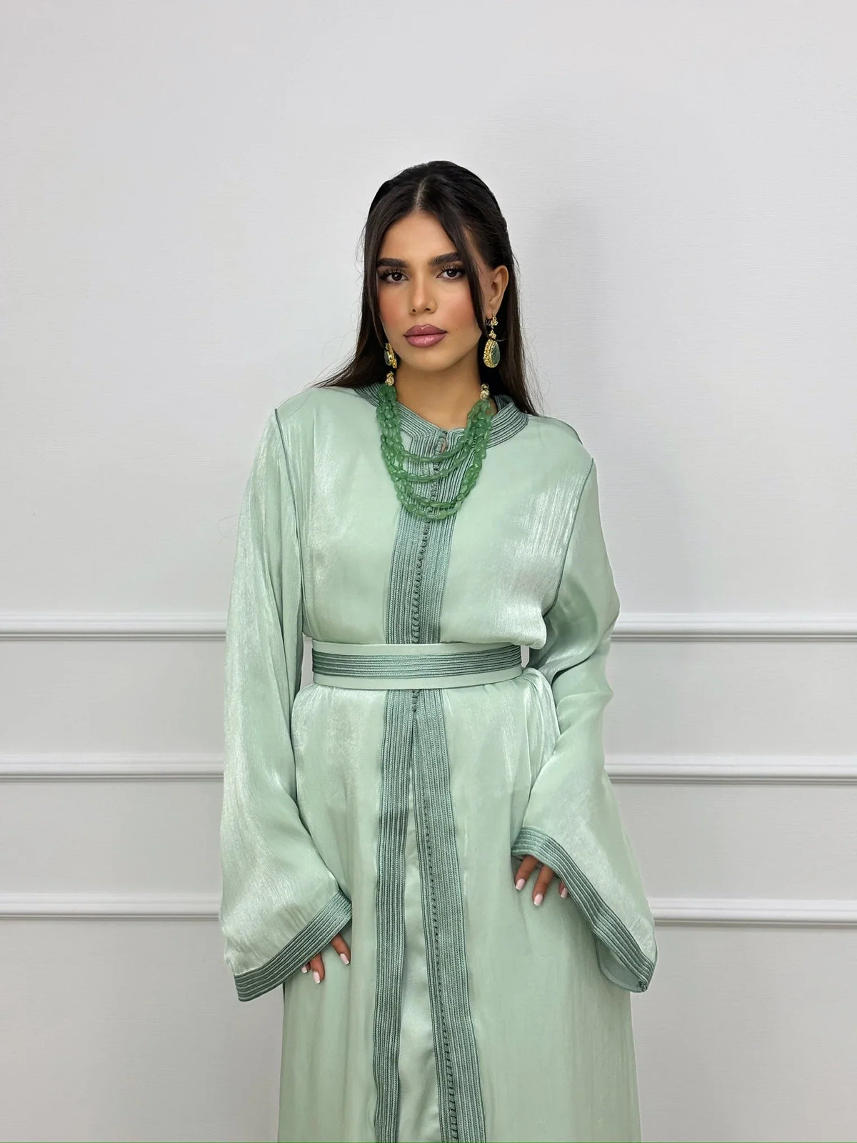 Souad Groene Takshita – Tweedelig Marokkaans Ceremonieel Gewaad