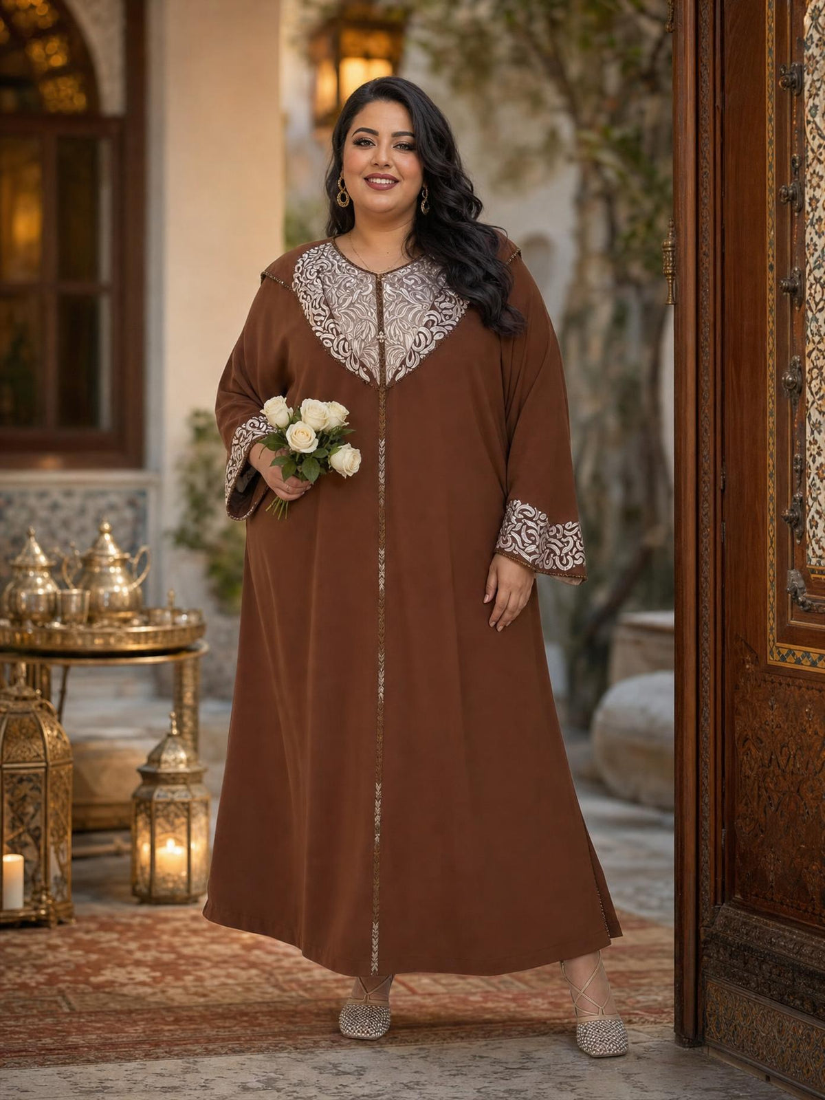 Batoule Brown Djellaba – Casual Marokkaanse Tuniek voor Dagelijks Comfort — plus-size model