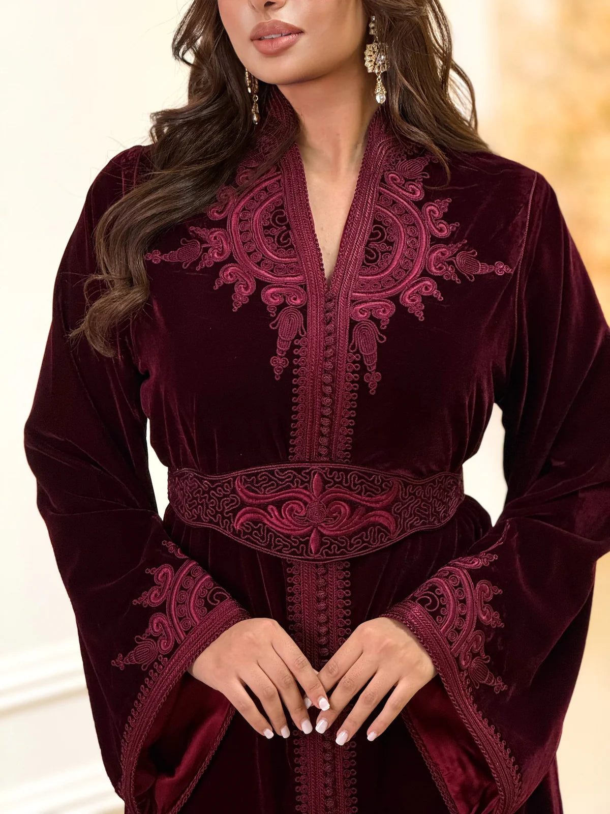 Insaf Bourgondische Kaftan – Handgemaakte Marokkaanse Jurk – productweergave 10
