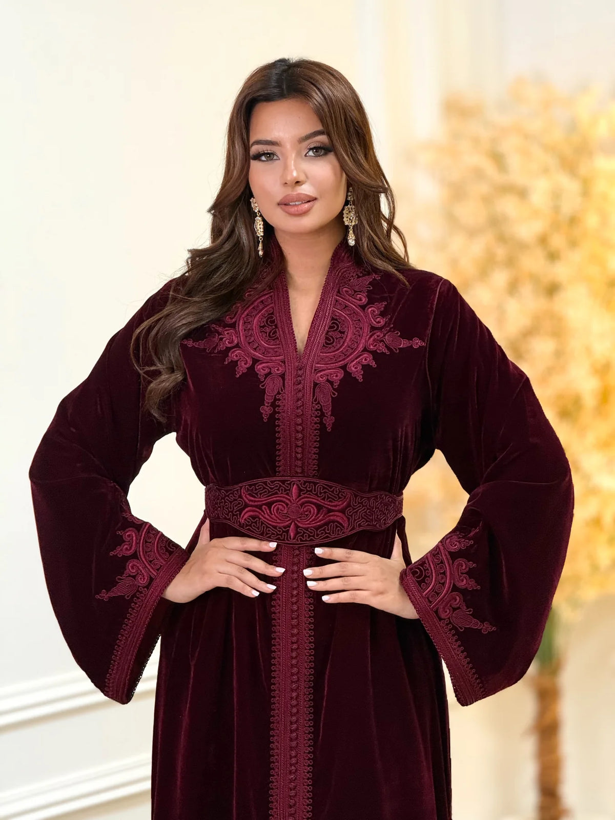 Insaf Bourgondische Kaftan – Handgemaakte Marokkaanse Jurk – productweergave 6