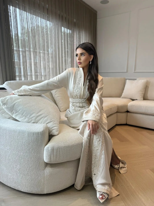 Hala Witte Kaftan – Handgemaakte Marokkaanse Jurk – productweergave 2