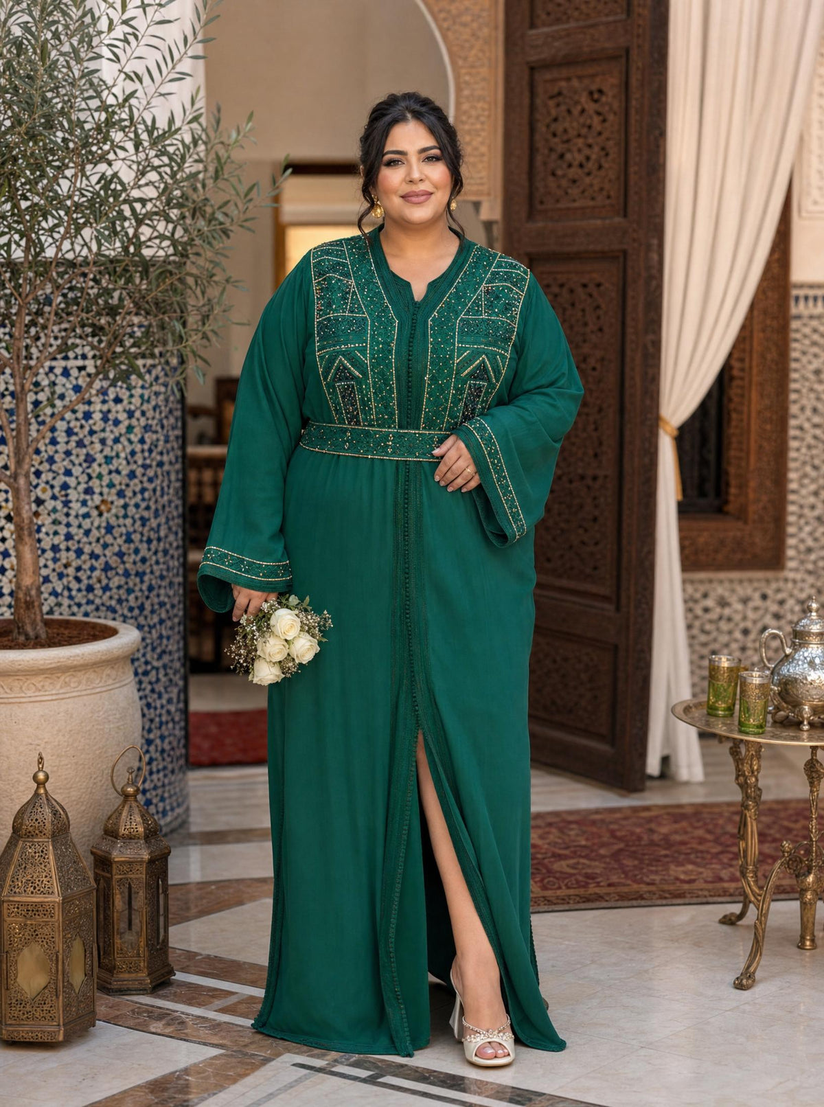 Norhane Takshitas \u2014 plus-size model