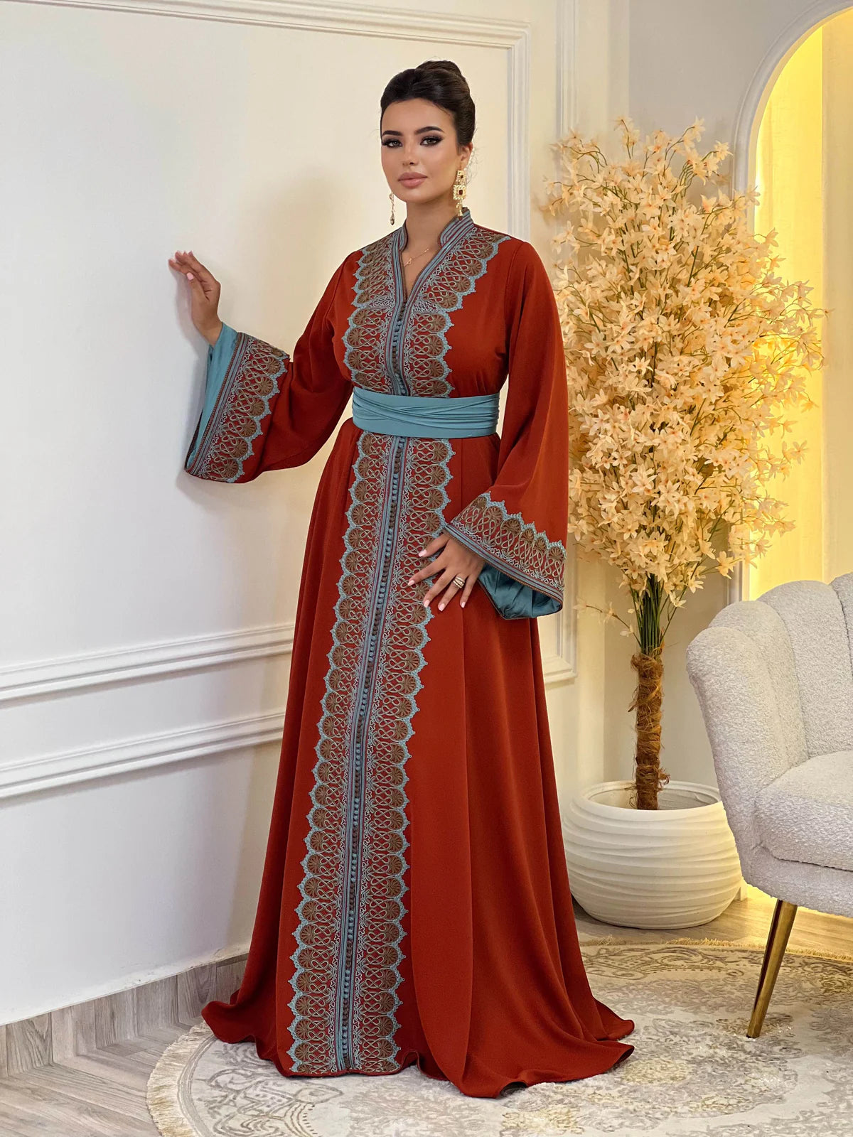 Rawia Rode Kaftan – Handgemaakte Marokkaanse Jurk – productweergave 3