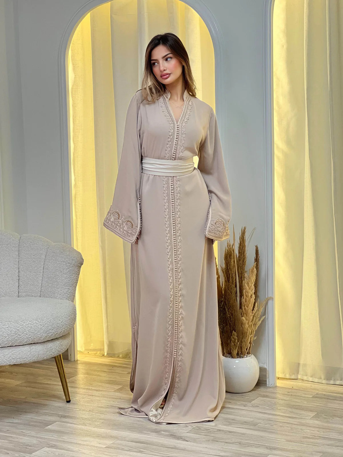 Sajida Beige Kaftan – Handgemaakte Marokkaanse Jurk – productweergave 3