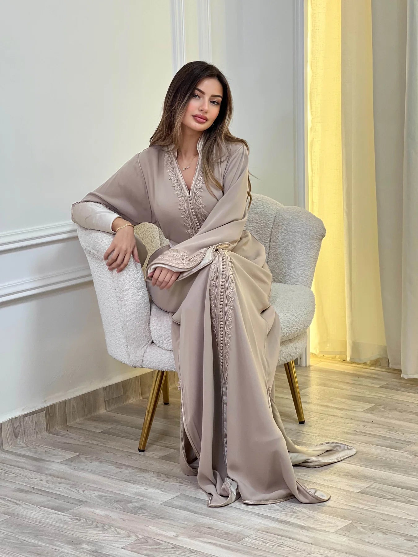 Sajida Beige Kaftan – Handgemaakte Marokkaanse Jurk – productweergave 4
